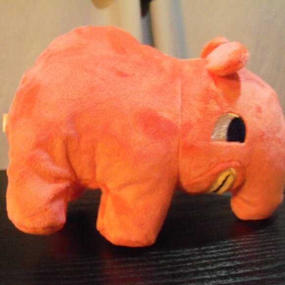 Bark Brand 'Teresa Tapir' Dog Toy - Picture 1 of 7